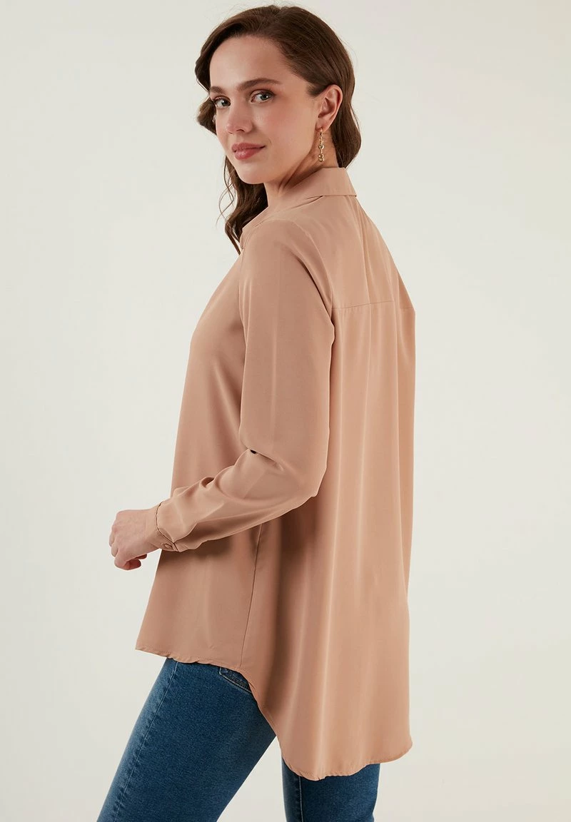 LELA Hemdbluse - Mink 5 LELA Hemdbluse - Mink – Bild 5