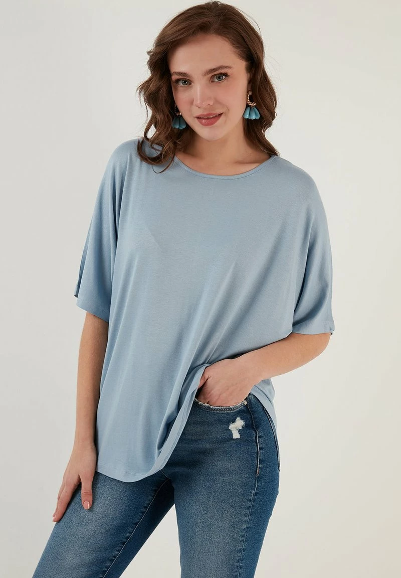 LELA LOOSE FIT - Bluse - Baby Blue 1 LELA LOOSE FIT - Bluse - Baby Blue