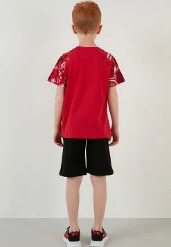 LELA REGULAR FIT T-SHIRT AND SHORTS - Trainingsanzug - Red/black/white -LELA Verkaufsshop 1629d19d7b5c4dde97d244698c05e581