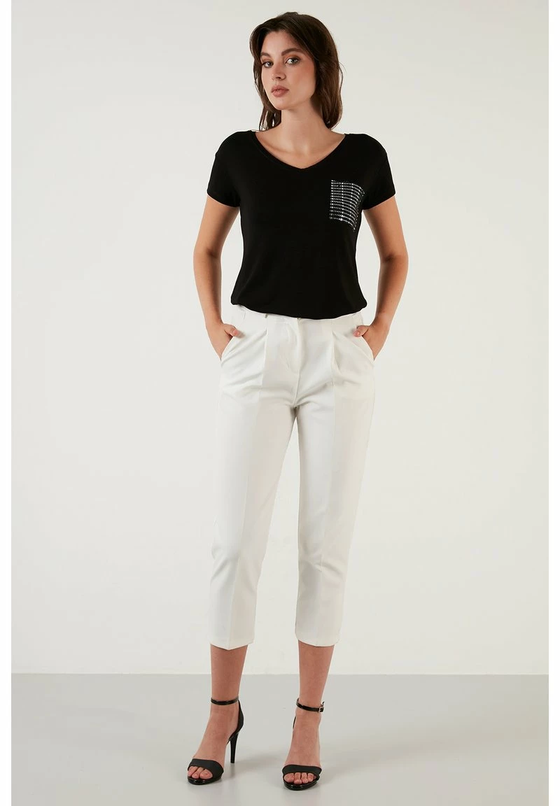 LELA T-Shirt Print - Black 2 LELA T-Shirt Print - Black – Bild 2