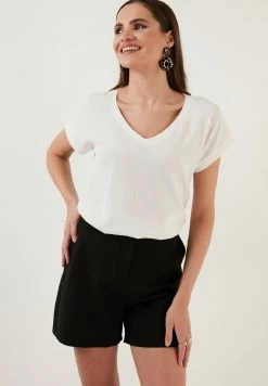 LELA REGULAR FIT - T-Shirt Basic - Ecru -LELA Verkaufsshop 242ea01c9a5c4124ab39ab2a64d57a43