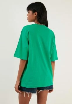 LELA LOOSE FIT - T-Shirt Basic - Benetton Color 8 LELA LOOSE FIT - T-Shirt Basic - Benetton Color -LELA Verkaufsshop 2518188fa2b84065ad3b346ff7b6ae7b