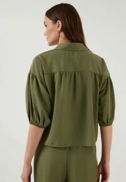 LELA LOOSE FIT - Hemdbluse - Khaki -LELA Verkaufsshop 26037a0f8d8549748a066d85b0b6b2c5