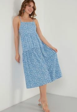 LELA REGULAR FIT - Jerseykleid - Baby Blue 10 LELA REGULAR FIT - Jerseykleid - Baby Blue -LELA Verkaufsshop 30fe8fcea5a5403393125f054e395140