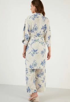 LELA TWO PIECE SET - REGULAR FIT - Strickjacke - Blue -LELA Verkaufsshop 33238687ef144ea6b0f34de19144e779