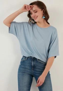 LELA LOOSE FIT - Bluse - Baby Blue 9 LELA LOOSE FIT - Bluse - Baby Blue -LELA Verkaufsshop 43b3e1bda2fa4d3d8b99d3e3e8be66d6