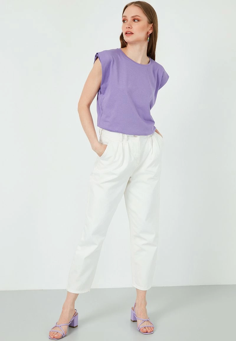 LELA T-Shirt Basic - Lilac 2 LELA T-Shirt Basic - Lilac – Bild 2