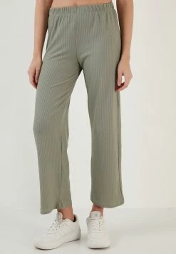 LELA REGULAR FIT - Stoffhose - Almond Green