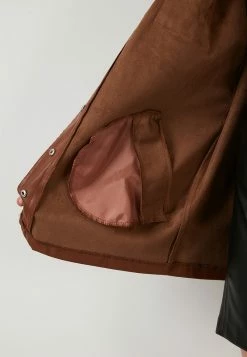 LELA REGULAR FIT - Kunstlederjacke - Camel -LELA Verkaufsshop 4af8eaa02b5846c1932f572e502ecd22