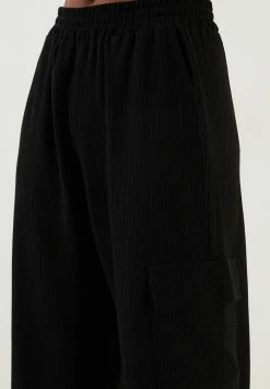 LELA REGULAR FIT - Cargohose - Black -LELA Verkaufsshop 53fff1f5a4d34ba9b97f58f6e79f35cd