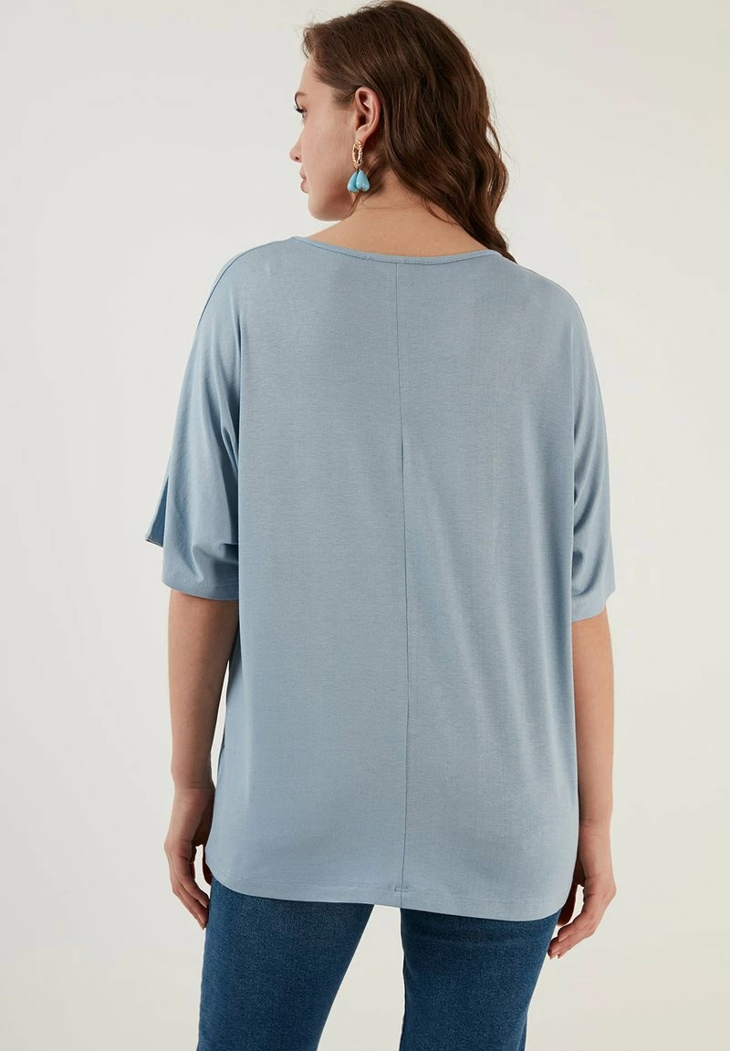 LELA LOOSE FIT - Bluse - Baby Blue 3 LELA LOOSE FIT - Bluse - Baby Blue – Bild 3