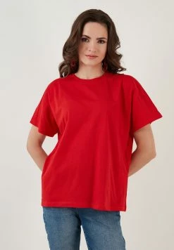 LELA CREW NECK - T-Shirt Basic - Red -LELA Verkaufsshop 614040d535ee4026b62ce2cce6ad4242