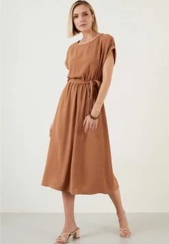 LELA REGULAR FIT - Freizeitkleid - Snuff Colored -LELA Verkaufsshop 672717d643cb429db0da3bc74025575a