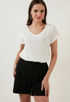 LELA REGULAR FIT - T-Shirt Basic - Ecru -LELA Verkaufsshop 76eda29dbe914ab99ccf3c40f2fb1573