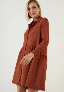 LELA REGULAR FIT - Blusenkleid - Brick Red 9 LELA REGULAR FIT - Blusenkleid - Brick Red -LELA Verkaufsshop 7b2c453962c54ca28d74faa17def0ec4