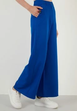 LELA REGULAR FIT - Stoffhose - Royal Blue 9 LELA REGULAR FIT - Stoffhose - Royal Blue -LELA Verkaufsshop 819bc52b97b847079d9bdd01d38ccf6b