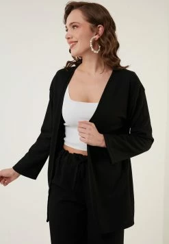 LELA Strickjacke - Black 9 LELA Strickjacke - Black -LELA Verkaufsshop 81a8e7b1cdb54b449d19d403603ac08d