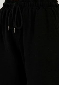 LELA REGULAR FIT - Stoffhose - Black -LELA Verkaufsshop 90958ed314574de69712d46d1c429654