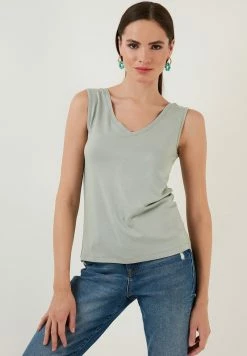 LELA REGULAR FIT - Top - Almond Green -LELA Verkaufsshop 9cc78eb78f07490598c87e0a1f8e39c7