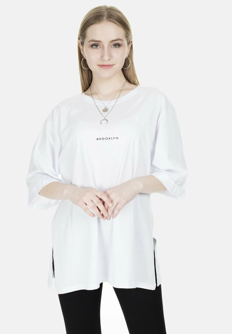 LELA LOOSE FIT - T-Shirt Print - White 1 LELA LOOSE FIT - T-Shirt Print - White