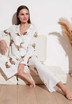 LELA SET - Nachtwäsche Set - White -LELA Verkaufsshop a8ac254ddcbe4248a3c7d44b8a308041