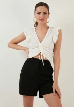 LELA SLIM FIT - Bluse - White -LELA Verkaufsshop ac9e201a6ae540819938bf66d01002d9 1