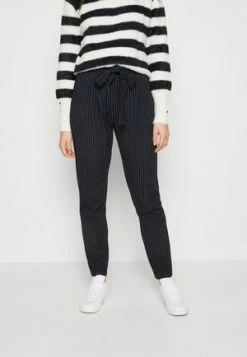 LELA SLIM FIT - Stoffhose - Black 11 LELA SLIM FIT - Stoffhose - Black -LELA Verkaufsshop b93b7207f371400485280f95caffcb76