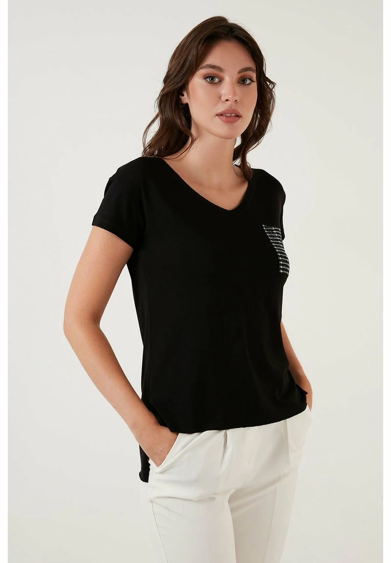 LELA T-Shirt Print - Black 5 LELA T-Shirt Print - Black – Bild 5