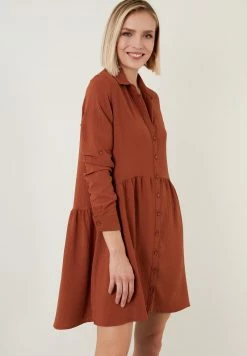 LELA REGULAR FIT - Blusenkleid - Brick Red 10 LELA REGULAR FIT - Blusenkleid - Brick Red -LELA Verkaufsshop cf52e5dd0ae64e9a812fbe3c278d58cc