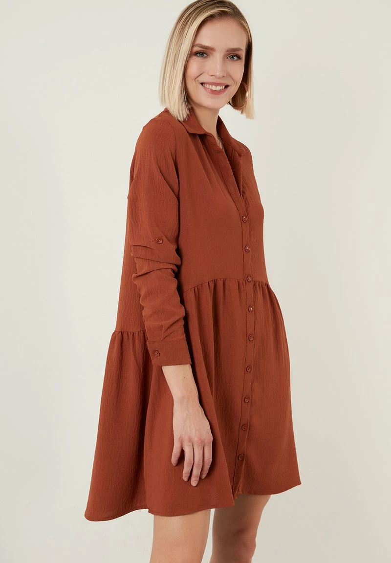 LELA REGULAR FIT - Blusenkleid - Brick Red 5 LELA REGULAR FIT - Blusenkleid - Brick Red – Bild 5