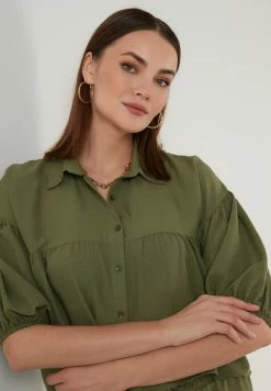 LELA LOOSE FIT - Hemdbluse - Khaki -LELA Verkaufsshop d05fefc41c304c6194d6fc3b03c543a0