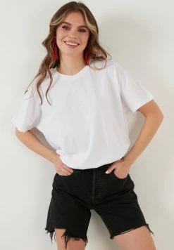 LELA CREW NECK - T-Shirt Basic - White -LELA Verkaufsshop d7389b40ed8f45e4a384767c3f34c24b