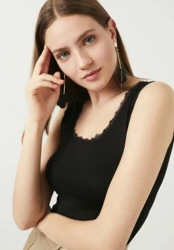 LELA SQUARE NECK LACE DETAILED ATHLETE - Top - Black 8 LELA SQUARE NECK LACE DETAILED ATHLETE - Top - Black -LELA Verkaufsshop e2340b796f3e486fba812efec536182f