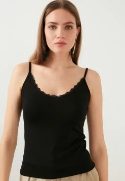 LELA ATHLETE - Top - Black 10 LELA ATHLETE - Top - Black -LELA Verkaufsshop ed90531f2830492d90460e5589165225 1