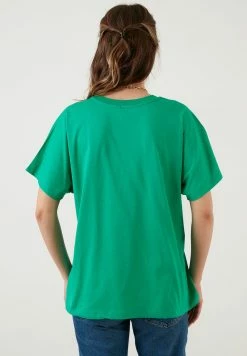 LELA CREW NECK - T-Shirt Basic - Benetton Color -LELA Verkaufsshop fc5c12ea30724c259c26bf1b3f7a7c7e